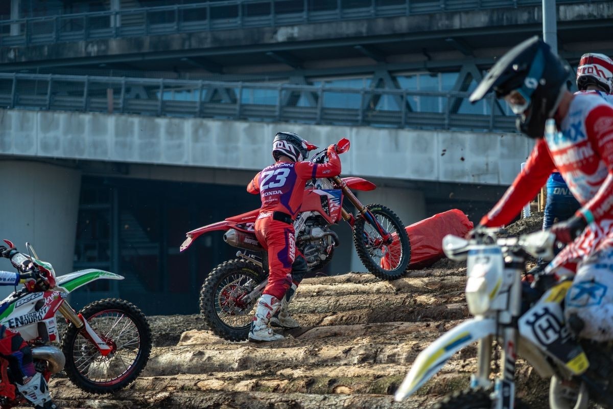 EICMA Motolive 2025 – Charity Race Day#1 a Kirian Mirabet